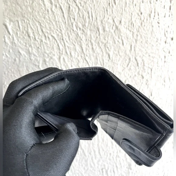 🛑SOLD🛑CHANEL Compact Wallet - Picture 7 of 8